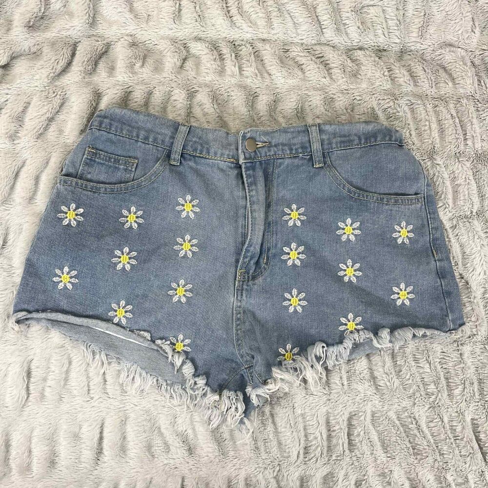 Shein Curve Denim Shorts Women 0XL Distressed Frayed Hem Daisy Embroidered